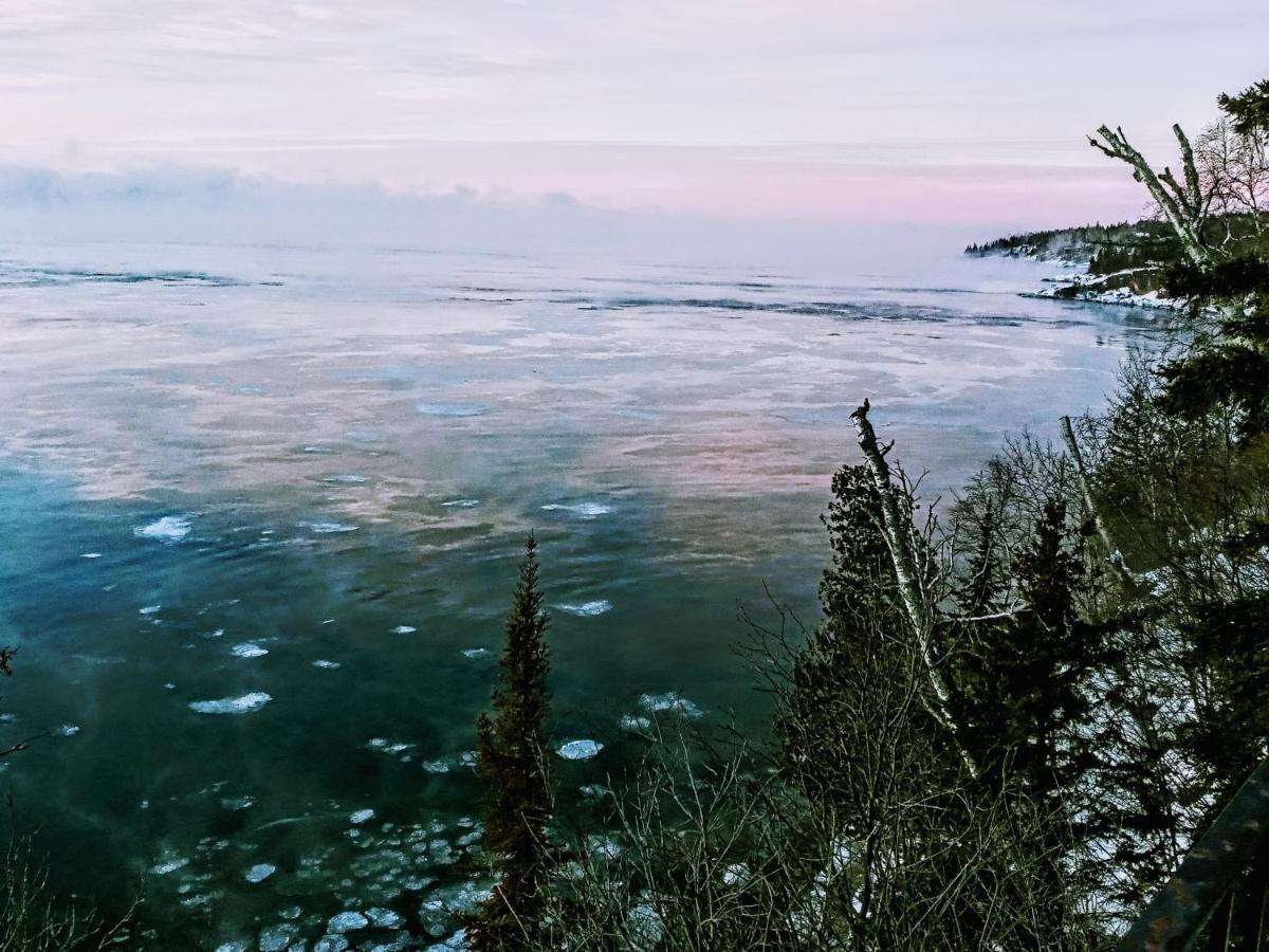 Cliff Dweller On Lake Superior Tofte ภายนอก รูปภาพ